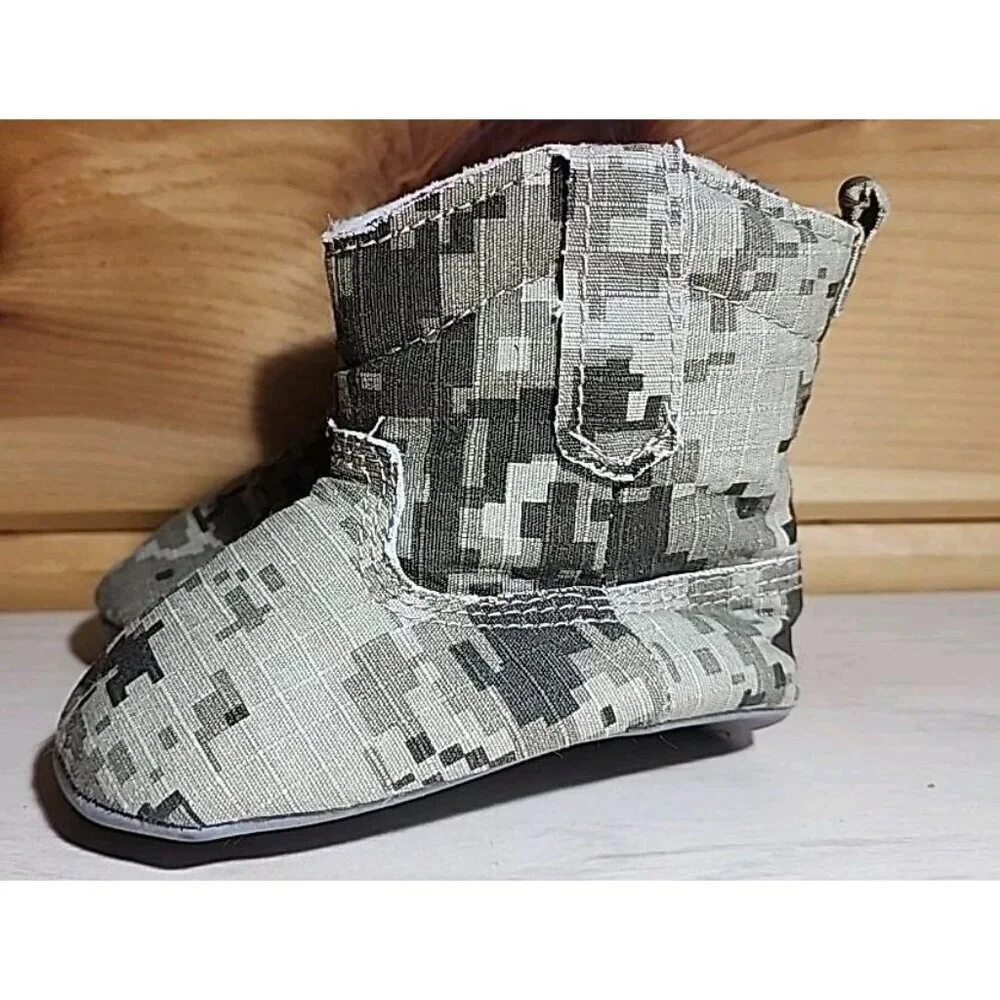 So Dorable Size 3 Baby Digital Camo Boots